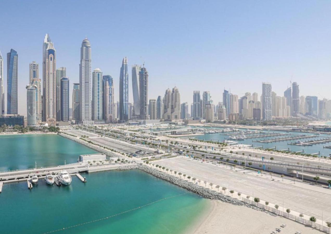 Ultra Luxury Emaar Beachfront - Private Beach And Pool Дубай Экстерьер фото